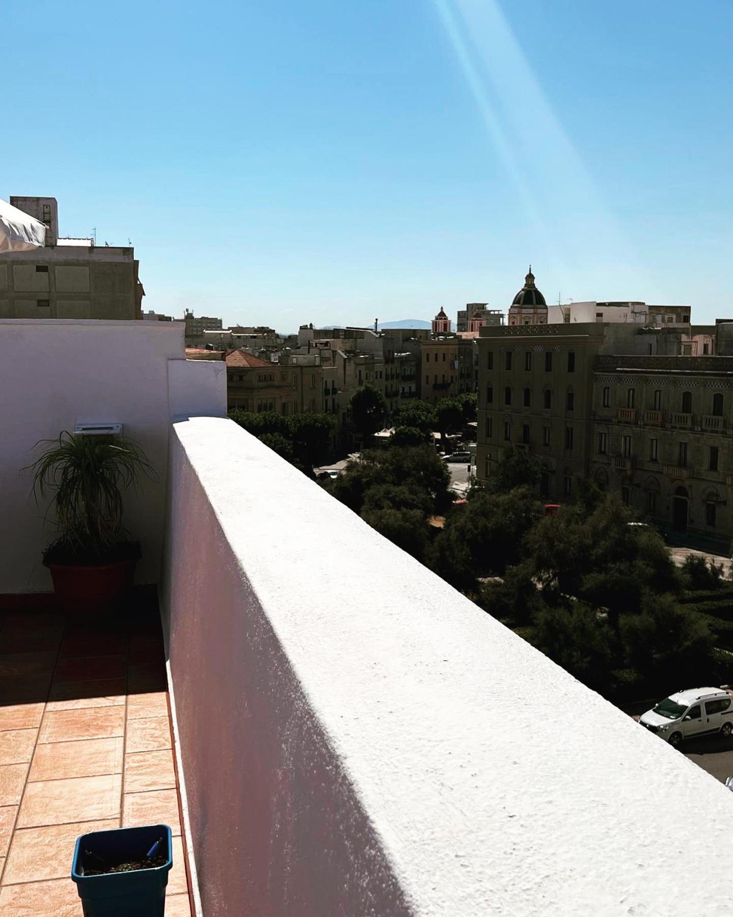 Attico Vista Mare Trapani Apartment Luaran gambar