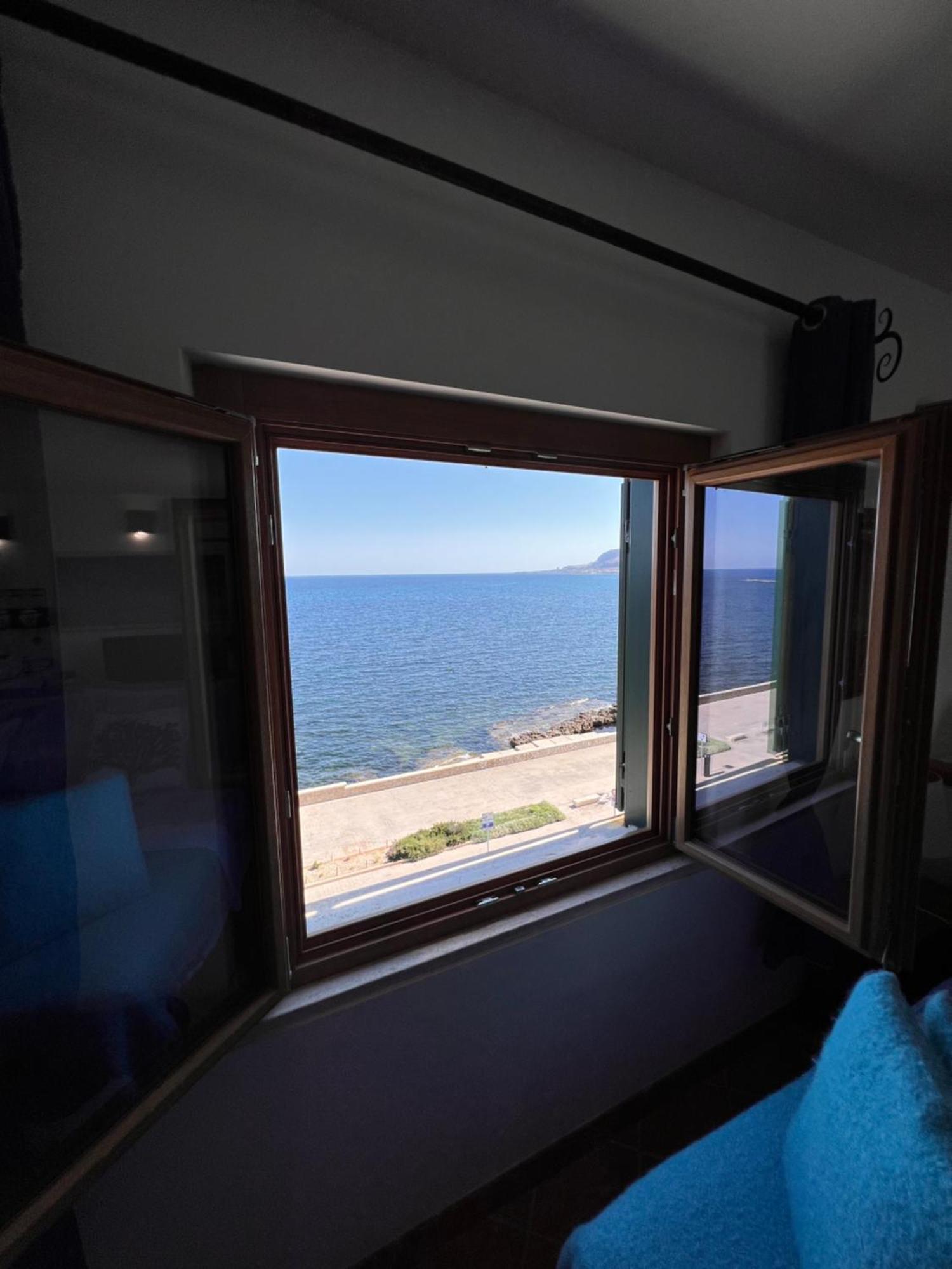 Attico Vista Mare Trapani Apartment Luaran gambar